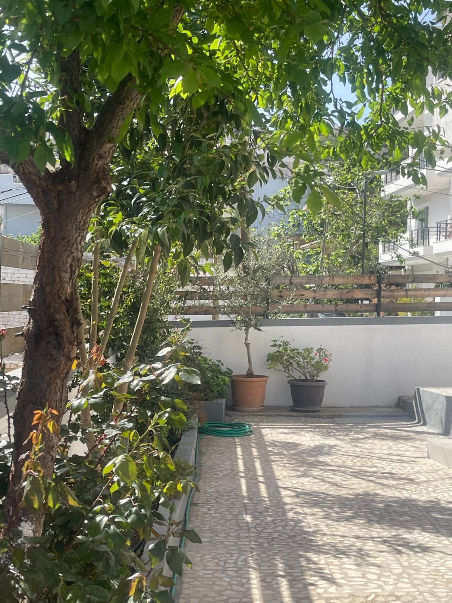 Sunflower Apartments Sarande Bagian luar foto
